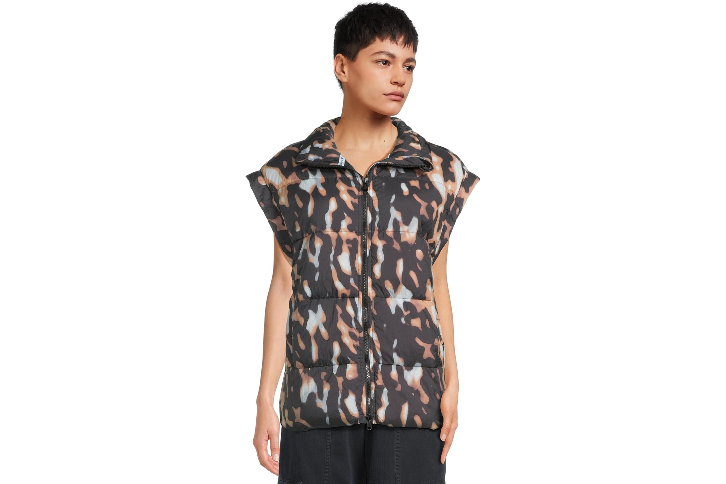 FP Movement Printed In A Bubble Vest 10490₽