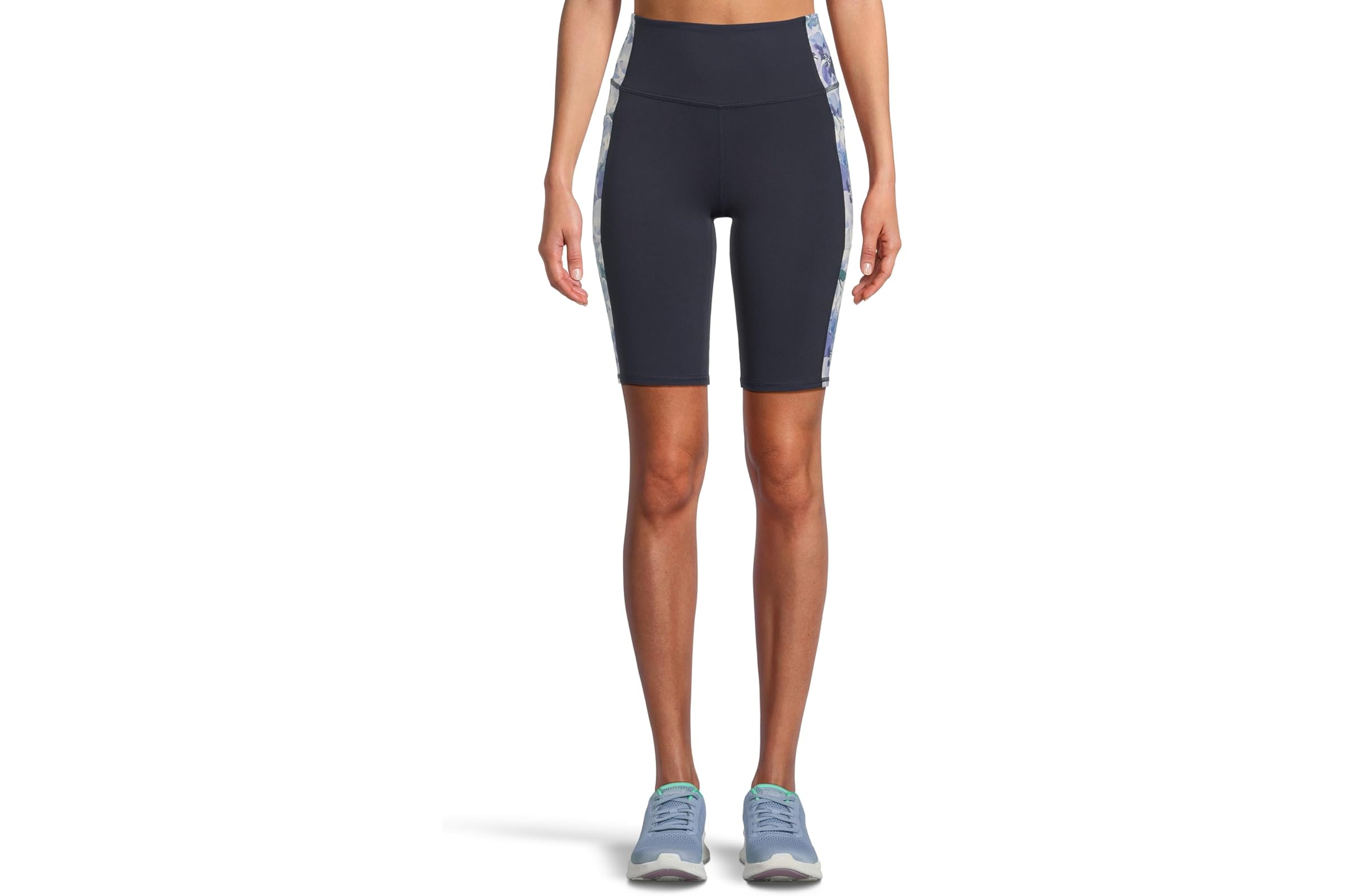 Шорты SKECHERS Go Walk High-Waisted 10 inch Bike Shorts 5390₽