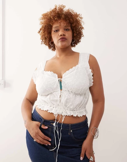 Топ от Noisy May Curve с завязками спереди от broderie белого цвета bright white