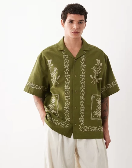 Мужская льняная рубашка ASOS Design оверсайз с вышивкой, хаки