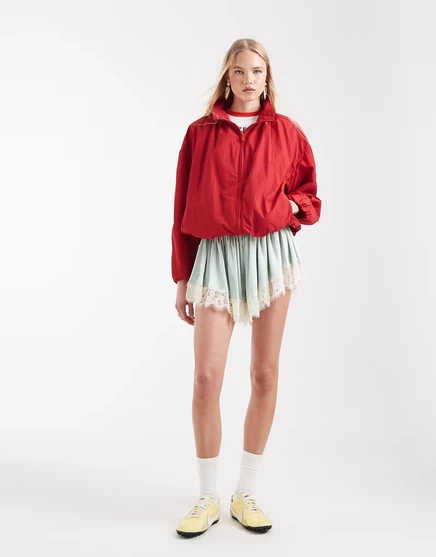 Женская куртка ASOS Design оверсайз с объёмным подолом, красная