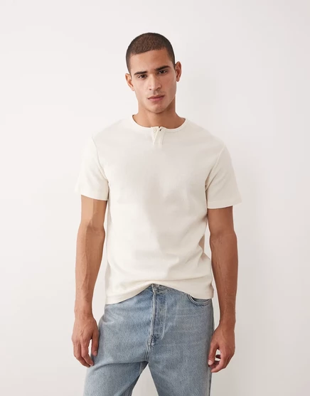 Мужская футболка‑хенли ASOS DESIGN прямого кроя вафельная, молочная