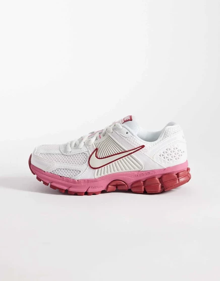 Кроссовки Nike Zoom Vomero 5 розового и белого цветов 