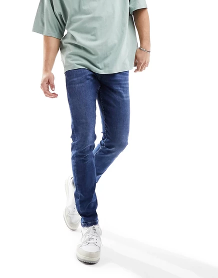 Джинсы Only & Sons зауженного кроя с перекосом после средней стирки mid blue denim