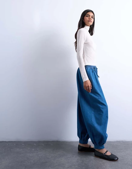 Джинсы-баллоны Topshop средней посадки темно-синего цвета blue