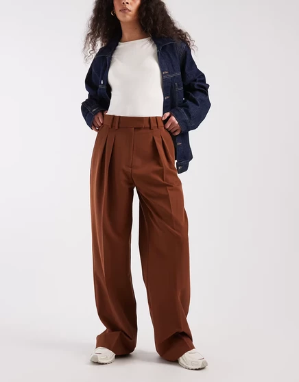 Широкие брюки ASOS DESIGN, сшитые на заказ по индивидуальному заказу, со складками цвета карамели caramel