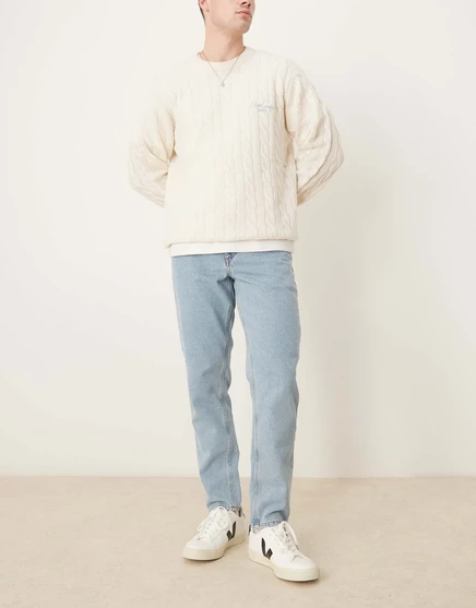 Классические синие жесткие джинсы средней степени стирки ASOS DESIGN mid wash blue