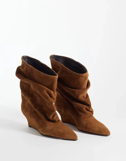 Замшевые сапоги на танкетке премиум-класса Riven от ASOS DESIGN из замши rust rust