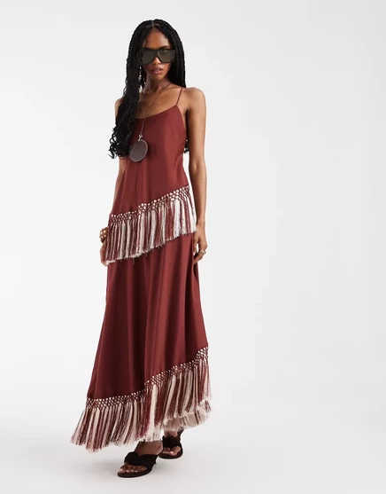 Женское макси-платье ASOS Design сатиновое с бахромой, бордовое
