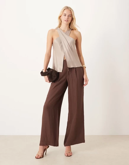 Высокие брюки ASOS DESIGN с мягкой текстурой и широкими штанинами с контрастной строчкой шоколадного цвета chocolate