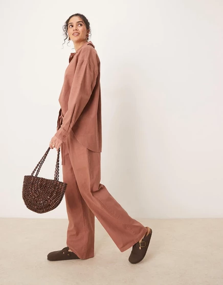Дизайнерские льняные брюки ASOS цвета мокко - часть комплекта mocha
