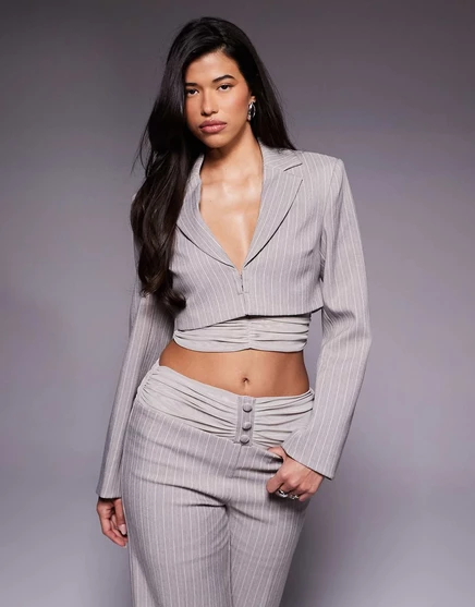 Укороченный блейзер ASOS LUXE с сетчатыми вставками серого цвета в тонкую полоску - часть комплекта