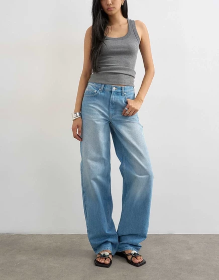 Джинсы свободного кроя Topshop Tall Cinch с низкой посадкой отбеленного цвета