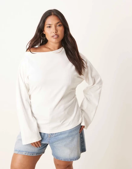 Кремовая футболка с корсетной талией ASOS DESIGN Curve с длинным рукавом и открытыми плечами кремового цвета coconut milk