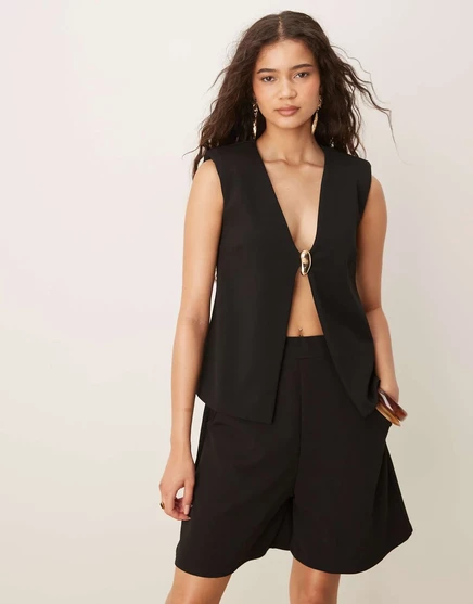 Жилет для подводного плавания ASOS DESIGN с застежкой на золотистую отделку черного цвета - часть комплекта black