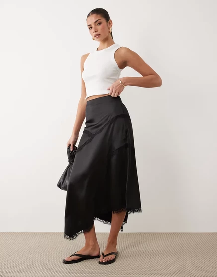 Атласная асимметричная макси-юбка ASOS DESIGN из атласа с кружевными деталями черного цвета black