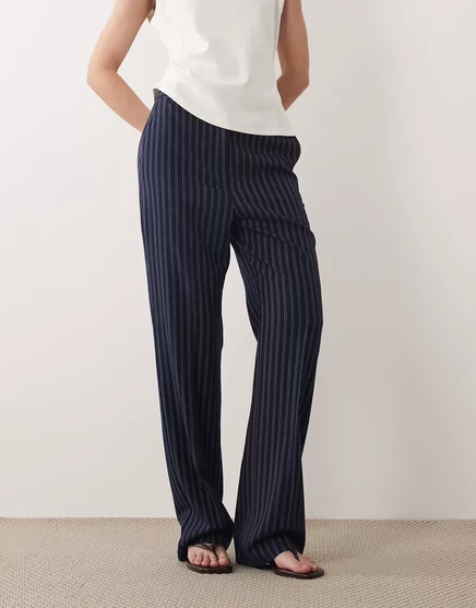 УЗКИЕ прямые брюки ASOS DESIGN в темносинюю полоску сшитые на заказ по индивидуальному заказу в темносинюю полоску