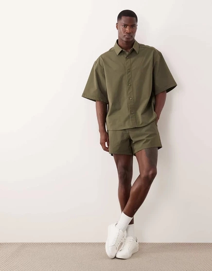 Мужские шорты ASOS Design motionMAX, хаки