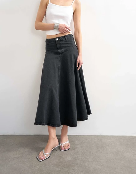 Джинсовая макси-юбка с кокеткой спереди от Topshop черного цвета, стиранная washed black