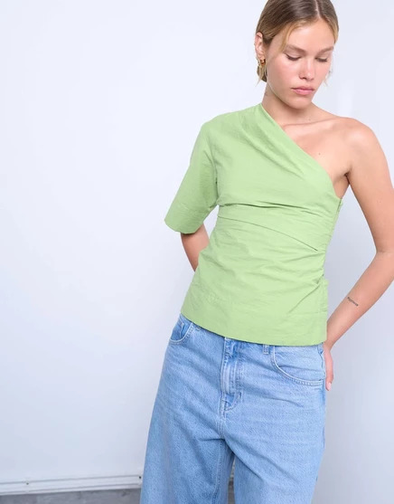 Топ Topshop с открытыми плечами и драпировкой на шее цвета авокадо зеленого цвета avocado