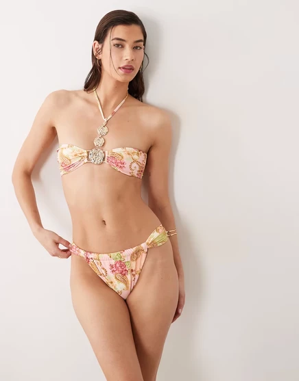 Бикини-боттом Miss Selfridge с высокими штанинами и разноцветным принтом пейсли