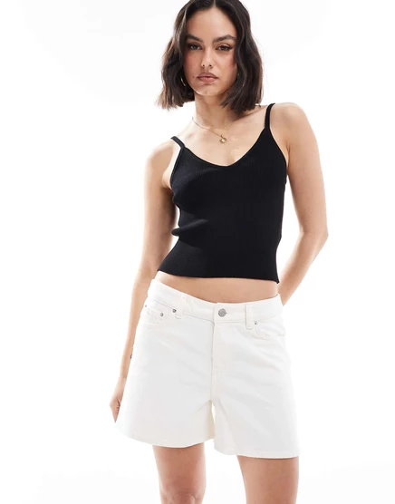 Джинсовые шорты для мамы JJXX темно-белого цвета white denim