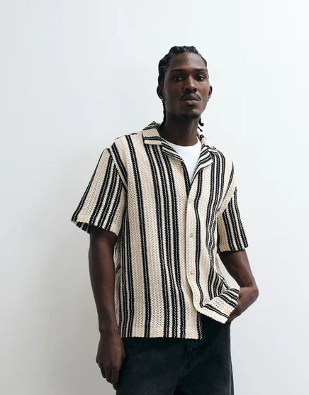 Вязаная крючком рубашка в полоску ASOS DESIGN relaxed revere черного и натурального черного цветов