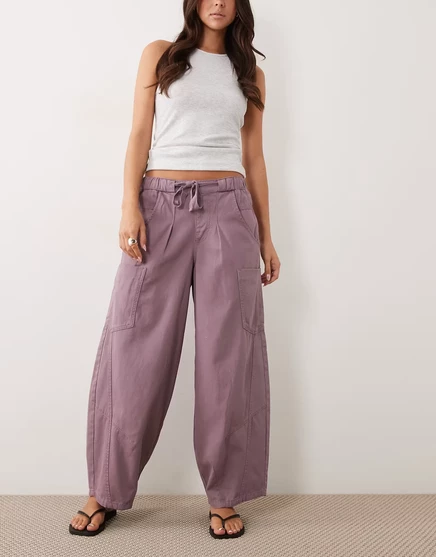 Повседневные брюки ASOS DESIGN с объемной отделкой из стираного сиреневого цвета dusty lilac