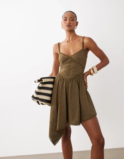 Женское платье ASOS Design с вышивкой и асимметричным подолом, оливковое