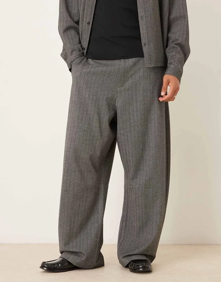 Элегантные брюки-бочкообразки ASOS DESIGN в темно-синюю елочку - часть комплекта charcoal