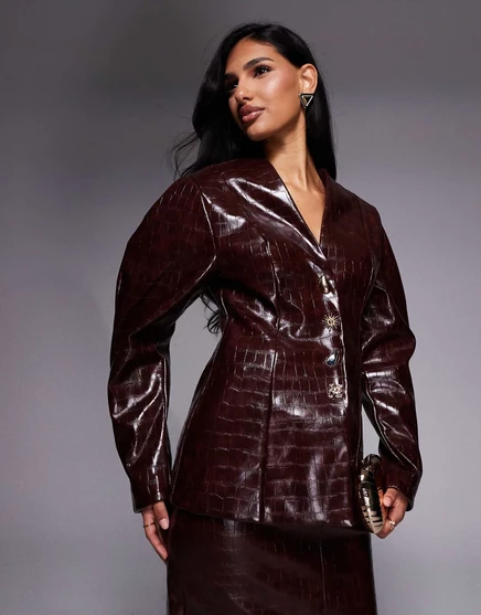 Женский жакет ASOS Luxe с крокодиловым тиснением и золотыми пуговицами, шоколадный