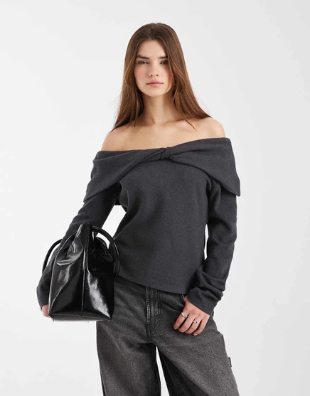 ТОП в рубчик с длинными рукавами и складками на плечах от ASOS DESIGN цвета древесного угля charcoal