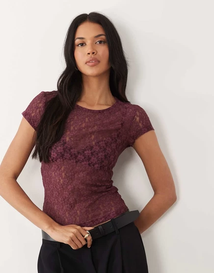Женская короткая футболка ASOS Design с кружевом, виноградная
