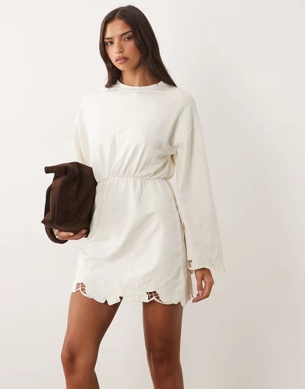 Женское мини-платье ASOS Design с вышивкой и ажуром, кремовое