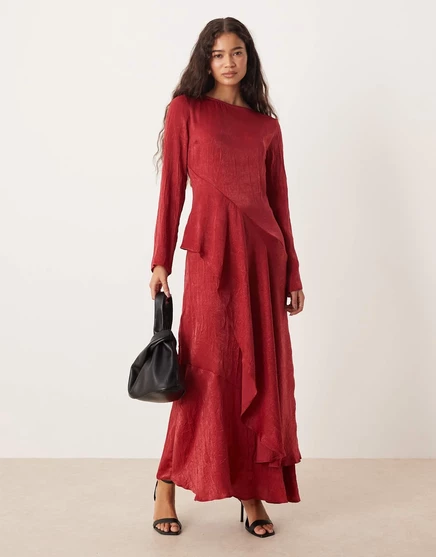  Длинное многоярусное платье  ASOS DESIGN с оборками темно-вишневое deep cherry