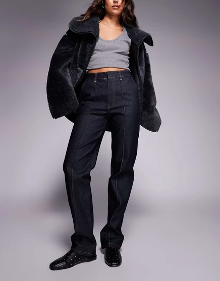 Джинсы ASOS DESIGN denim зауженного кроя, окрашенные в чернильный цвет inky