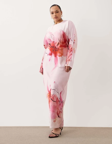 Макси-платье ASOS DESIGN Curve из атласа с крыльями летучей мыши розового цвета с цветочным принтом розовый цветочный принт
