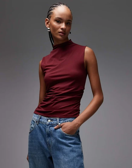 ДИЗАЙНЕРСКИЙ топ без рукавов с имитацией горловины от ASOS бордового цвета burgundy