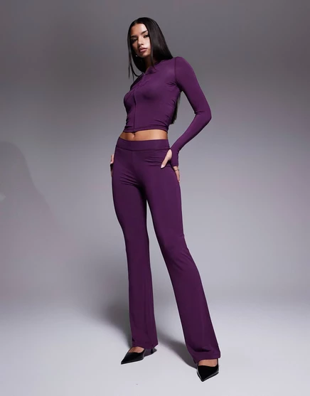Спортивные брюки с контрастной строчкой на спине с логотипом I.AM.GIA Blare сливового цвета - часть комплекта plum