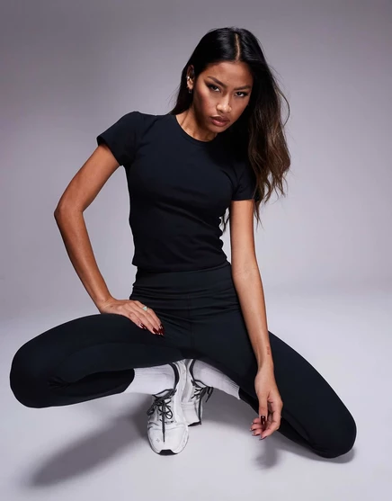 Черная футболка из мягкой на ощупь ткани ASOS 4505 Icon Performance black