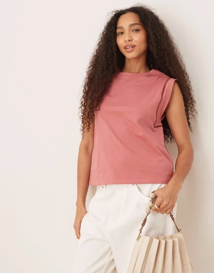 Футболка свободного кроя Mango кораллово-розового цвета с вырезами pink
