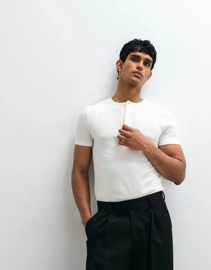 Мужская футболка ASOS Design Henley muscle fit, кремовая