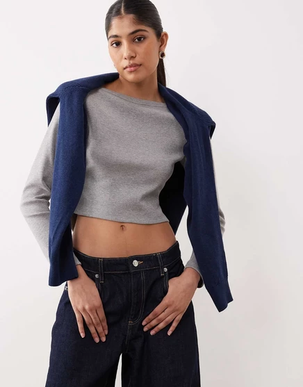 ДИЗАЙНЕРСКИЙ топ ASOS с длинным рукавом и вырезом лодочкой и закругленным низом из серого вереска gray heather