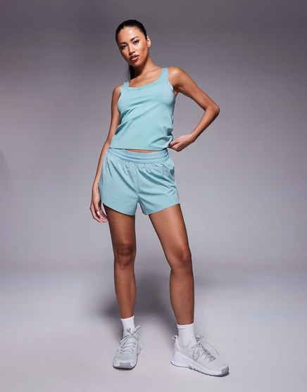 Шорты Nike Running Swift Dri-Fit со средней посадкой 2,5 дюйма светло-голубого цвета light blue