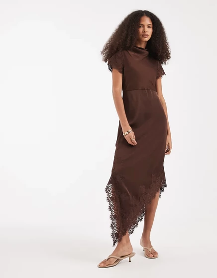 Женское миди-платье Vero Moda атласное с кружевом, шоколадное