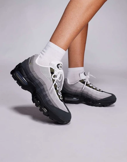 Кроссовки Nike Air Max 95 серого и хаки цвета khaki