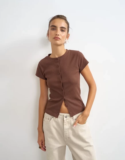 Топ Topshop с коротким рукавом на пуговицах коричневого цвета brown