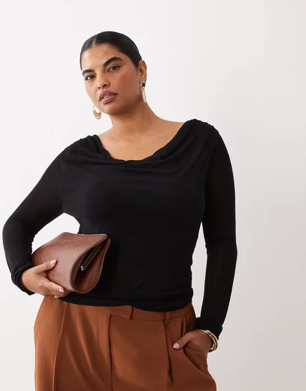 ОБЛЕГАЮЩИЙ топ ASOS DESIGN Curve из тонкого трикотажа с глубоким вырезом и драпировкой черного цвета black