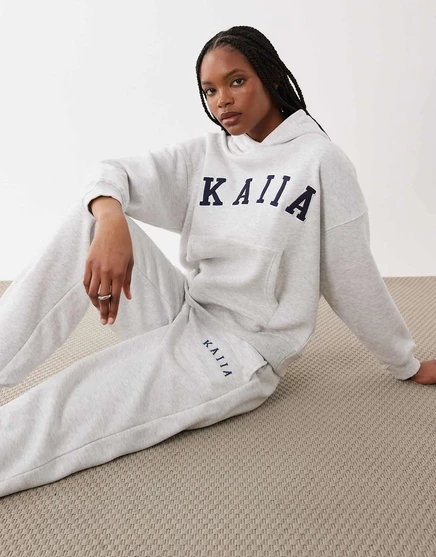 Спортивные брюки с манжетами и вышитым логотипом Kaiia Tall светло-серого цвета gray