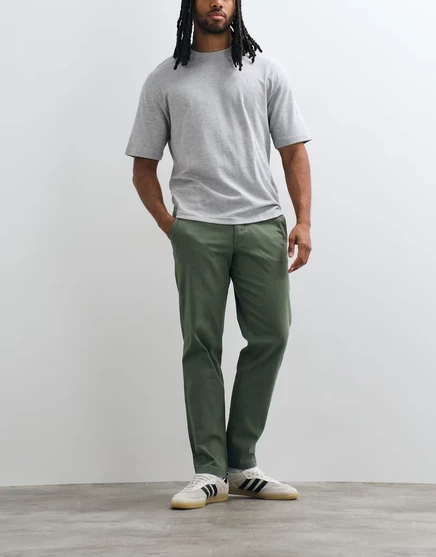 Брюки-чиносы Jack &amp Jones slim fit цвета хаки темно-зеленого цвета лишайника